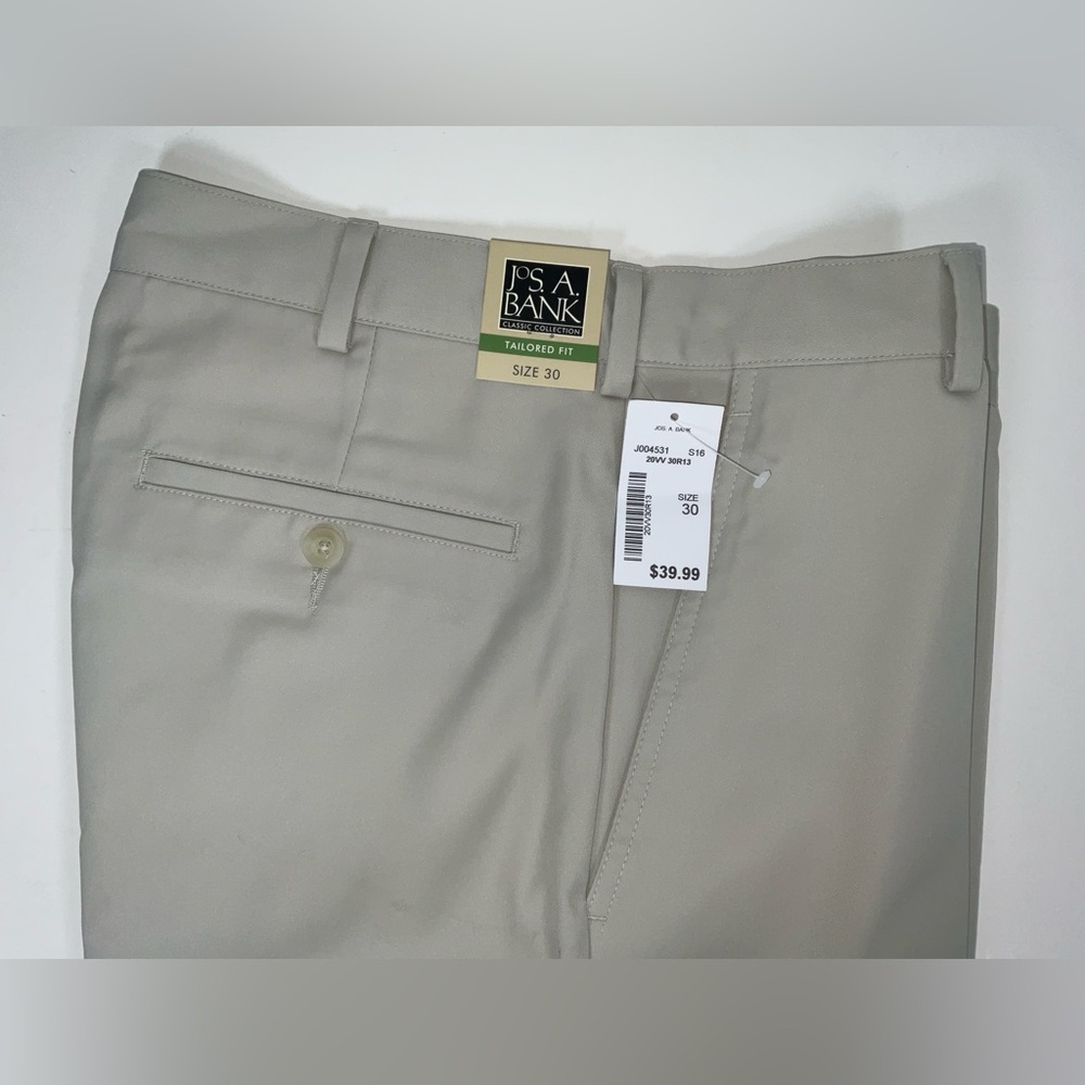 NWT Jos. A. Bank Classic Collection Tailored Fit Chino Dress Shorts‎ Tan 30 X 10 - Picture 2 of 6